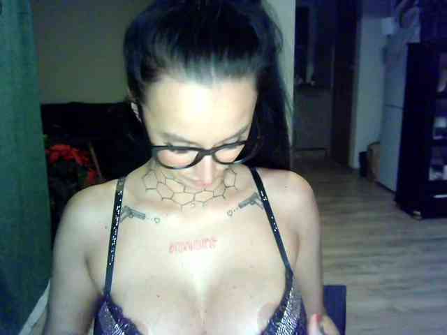 tattooedKika webcam