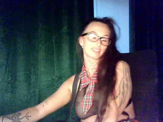tattooedKika webcam