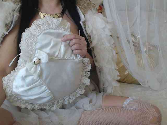 MadinaGold777 webcam