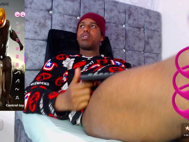 Watch MrJhon0426 Streaming Live