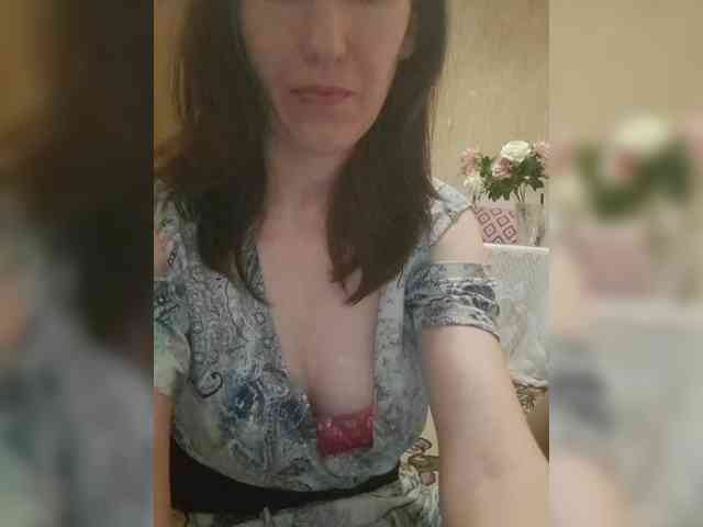 Oksana24rai webcam