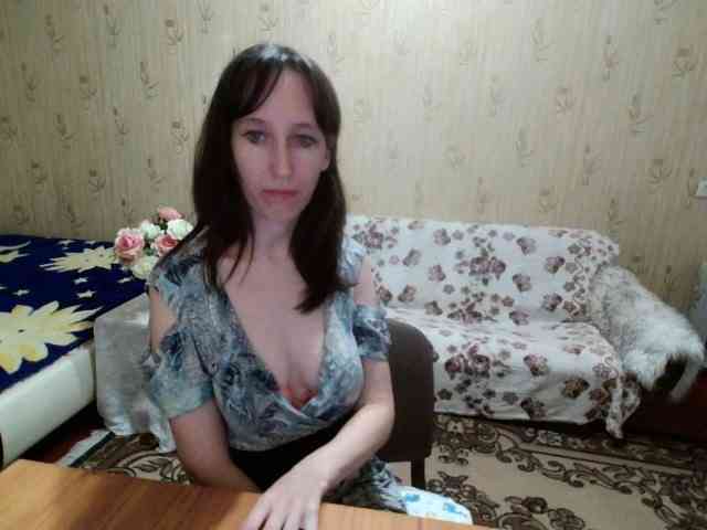 Oksana24rai webcam