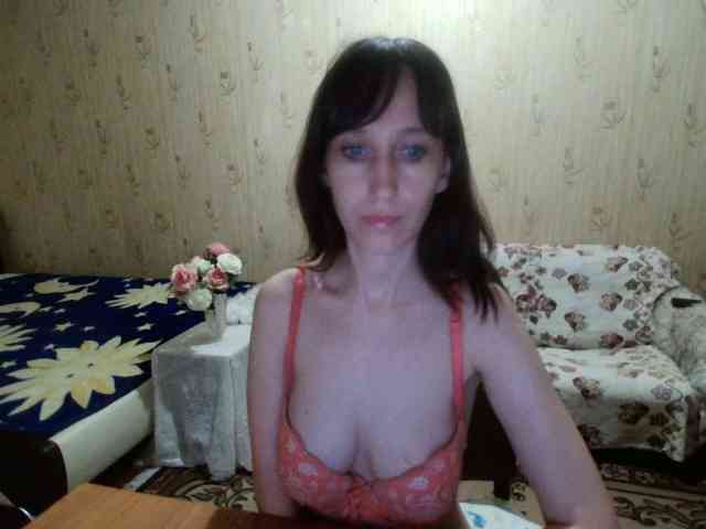 Oksana24rai webcam