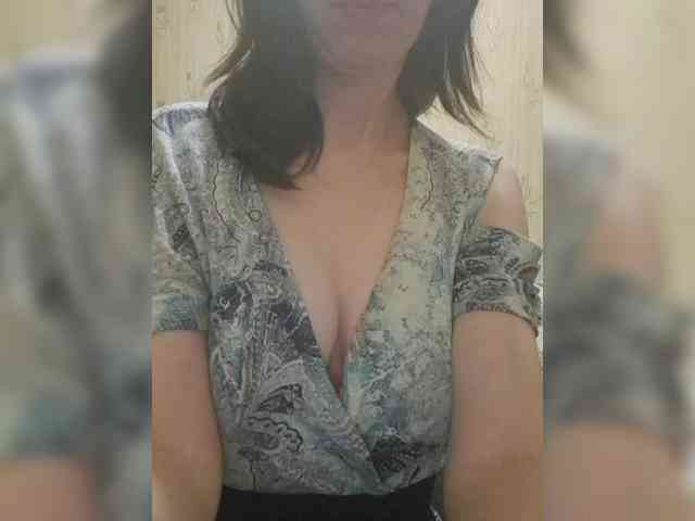 Oksana24rai webcam