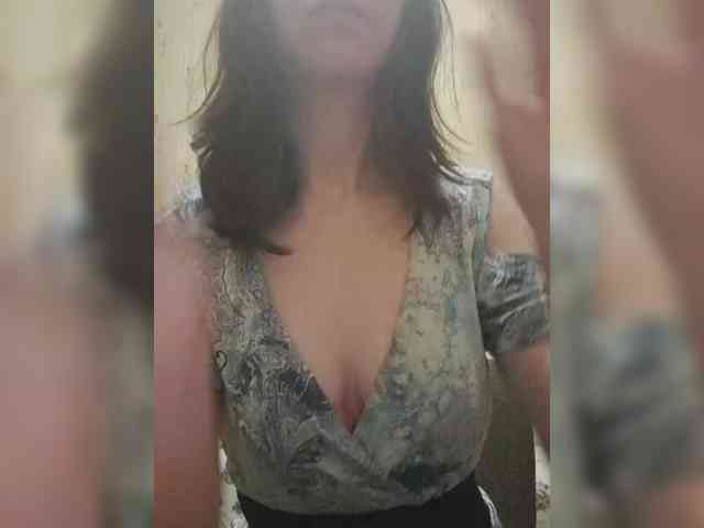 Oksana24rai webcam