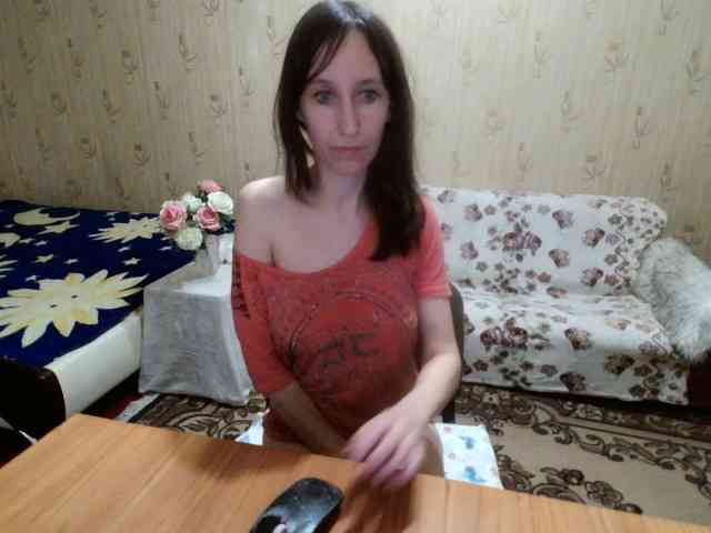 Oksana24rai webcam