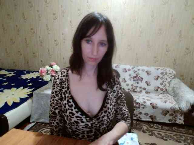 Oksana24rai webcam
