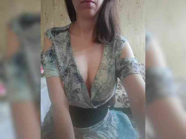 Oksana24rai webcam