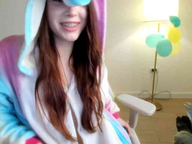 StacyLuxxe webcam
