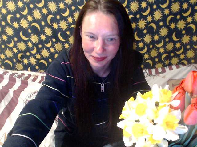 moon-energy's BongaCams show and profile