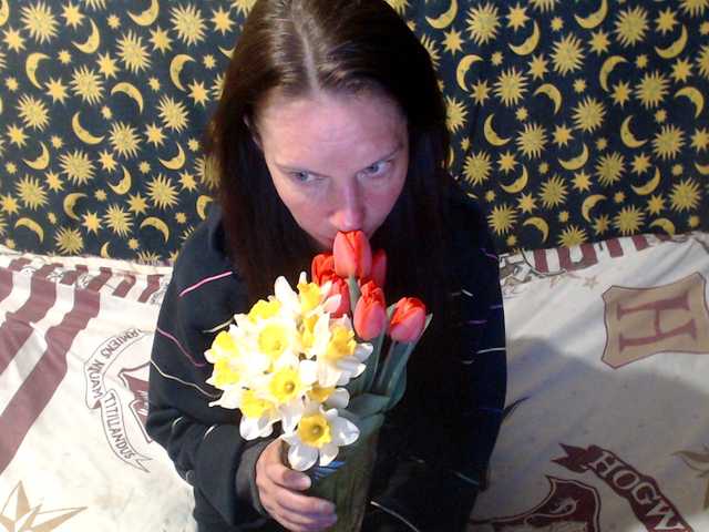 moon-energy's BongaCams show and profile