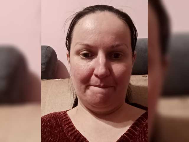 LadyAlma's BongaCams show and profile