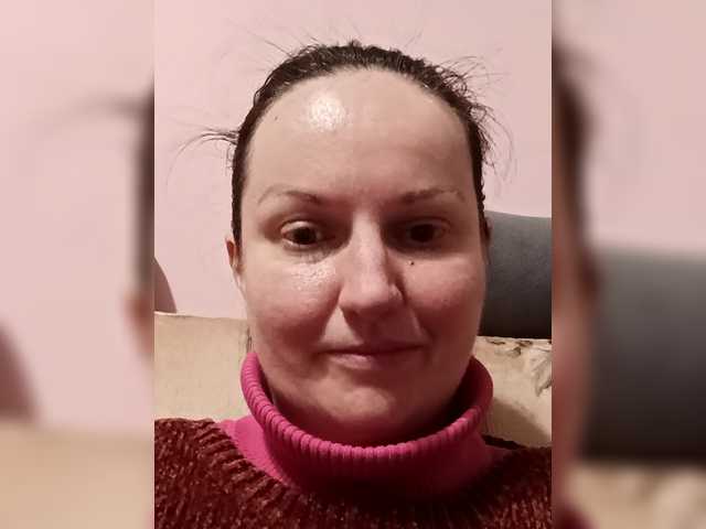 LadyAlma's BongaCams show and profile