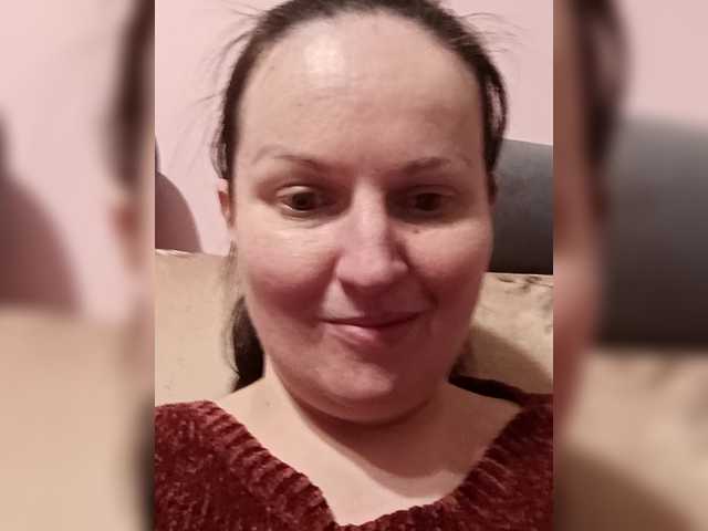 LadyAlma's BongaCams show and profile