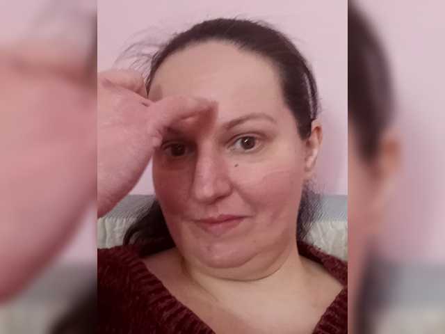 LadyAlma's BongaCams show and profile