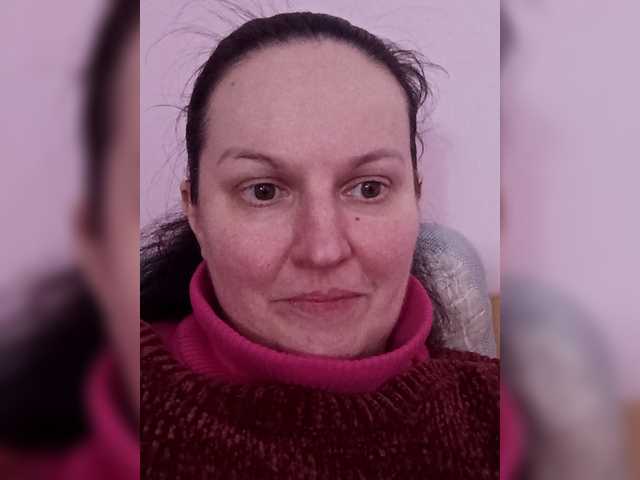 LadyAlma's BongaCams show and profile