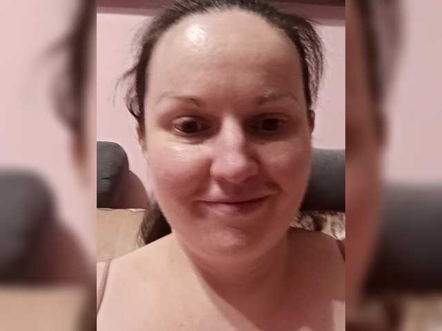 LadyAlma's BongaCams show and profile