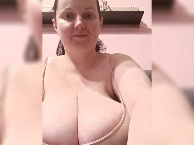 LadyAlma webcam bongacams model stream image