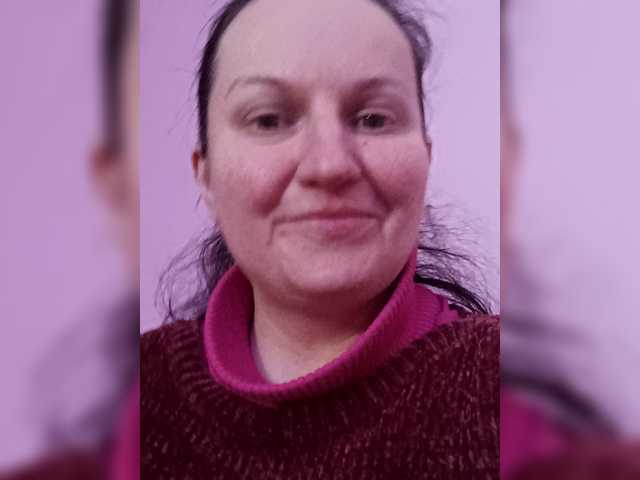 LadyAlma's BongaCams show and profile