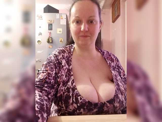 LadyAlma's BongaCams show and profile