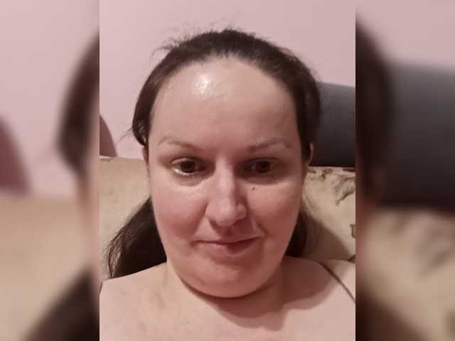 LadyAlma's BongaCams show and profile