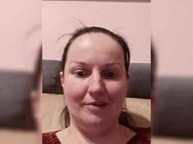 LadyAlma's BongaCams show and profile