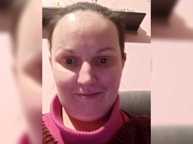 LadyAlma's BongaCams show and profile