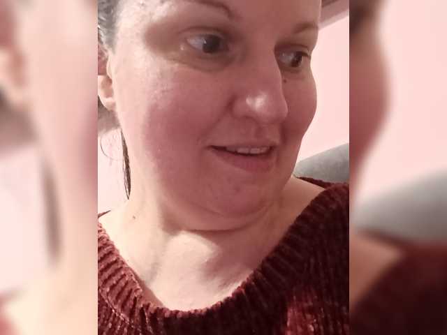 LadyAlma's BongaCams show and profile