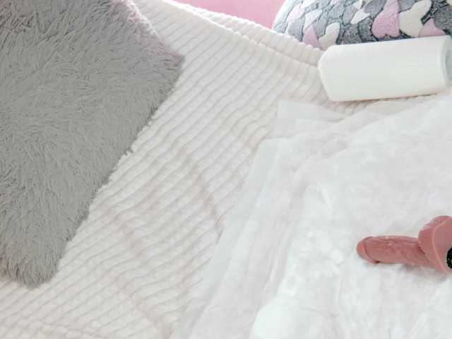 Nicol-sweet's BongaCams show and profile