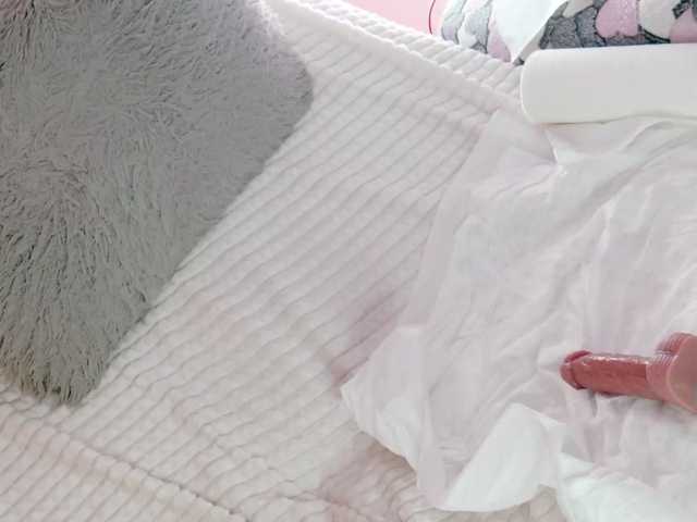 Nicol-sweet's BongaCams show and profile