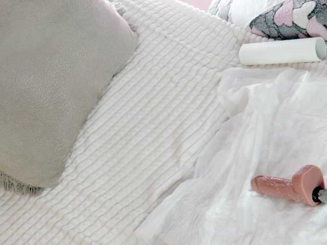 Nicol-sweet's BongaCams show and profile