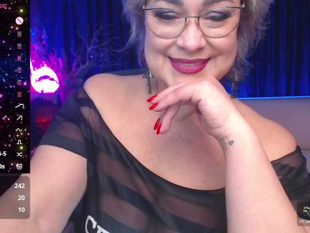 EllenRiplley's BongaCams show and profile