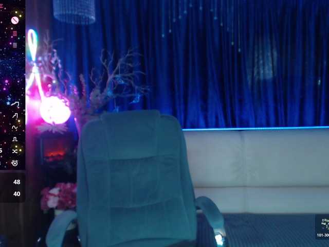 EllenRiplley's BongaCams show and profile