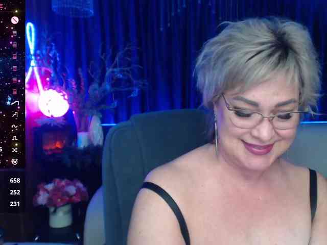 EllenRiplley Live Webcam on BongaCams