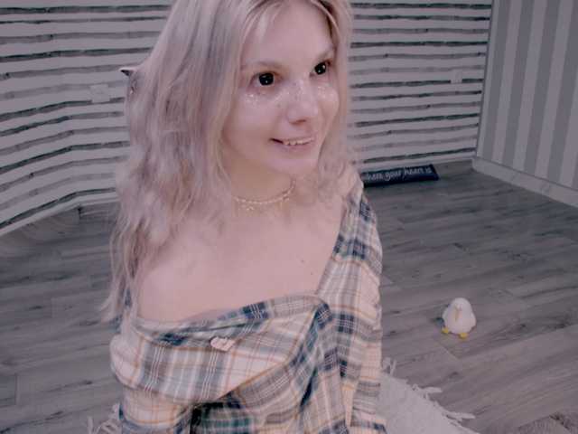 cyberannita's BongaCams show and profile