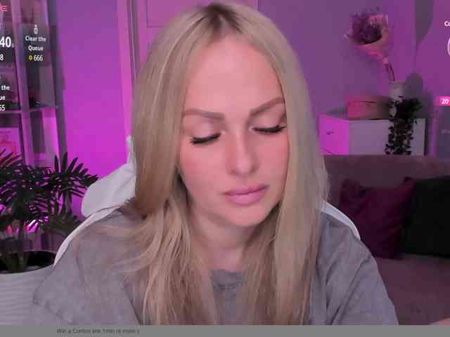 LibbyNora webcam