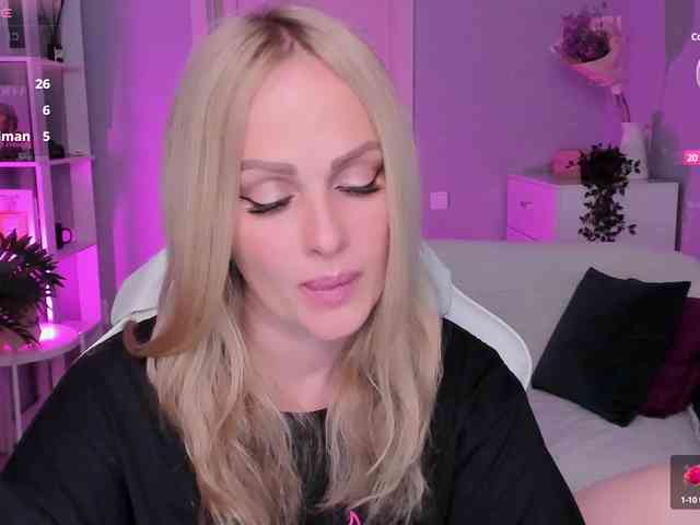 LibbyNora webcam