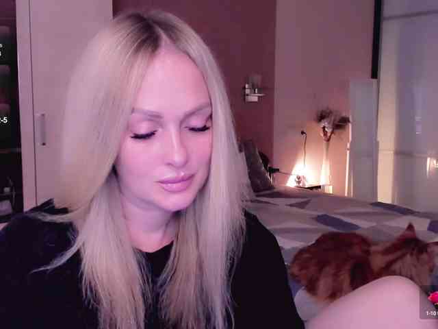 LibbyNora webcam