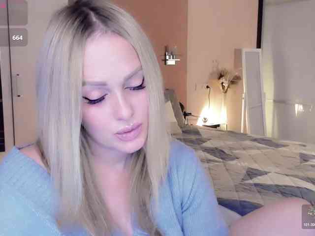 LibbyNora webcam