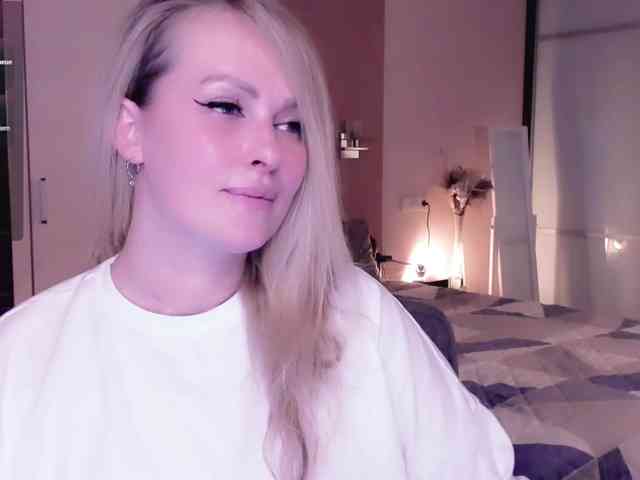 LibbyNora webcam