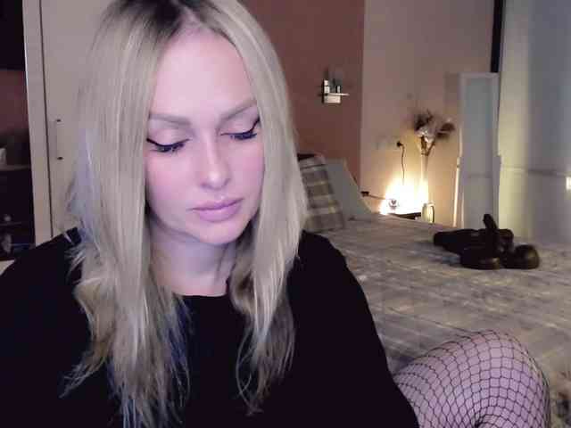 LibbyNora webcam