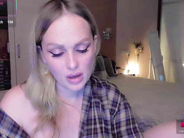 LibbyNora webcam