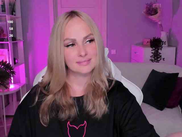 LibbyNora webcam