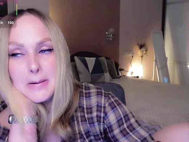 LibbyNora webcam