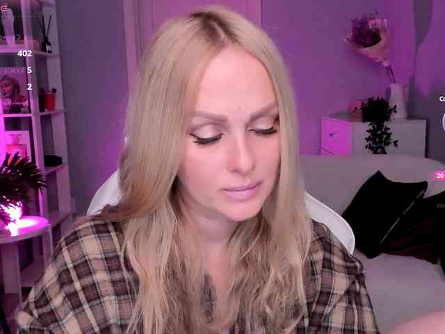 LibbyNora webcam