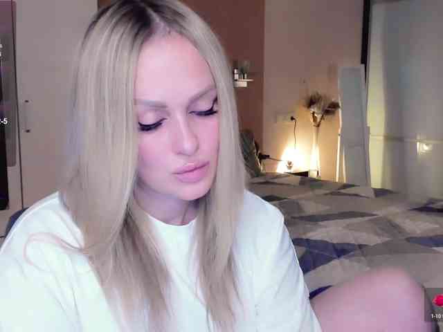 LibbyNora webcam