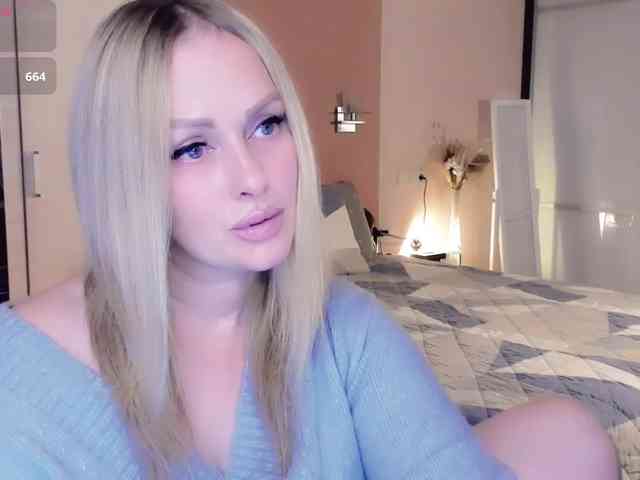 LibbyNora webcam