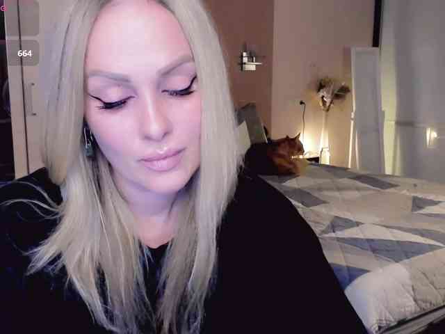 LibbyNora webcam
