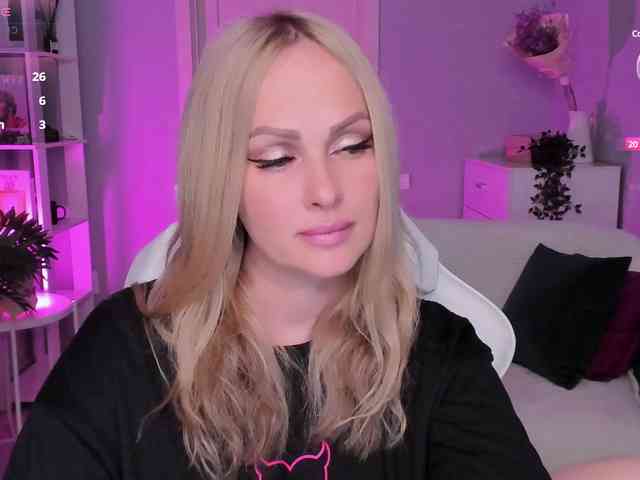 LibbyNora webcam