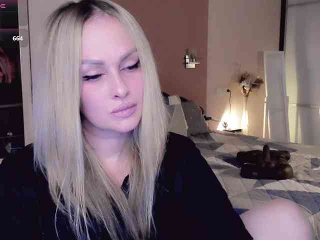 LibbyNora webcam